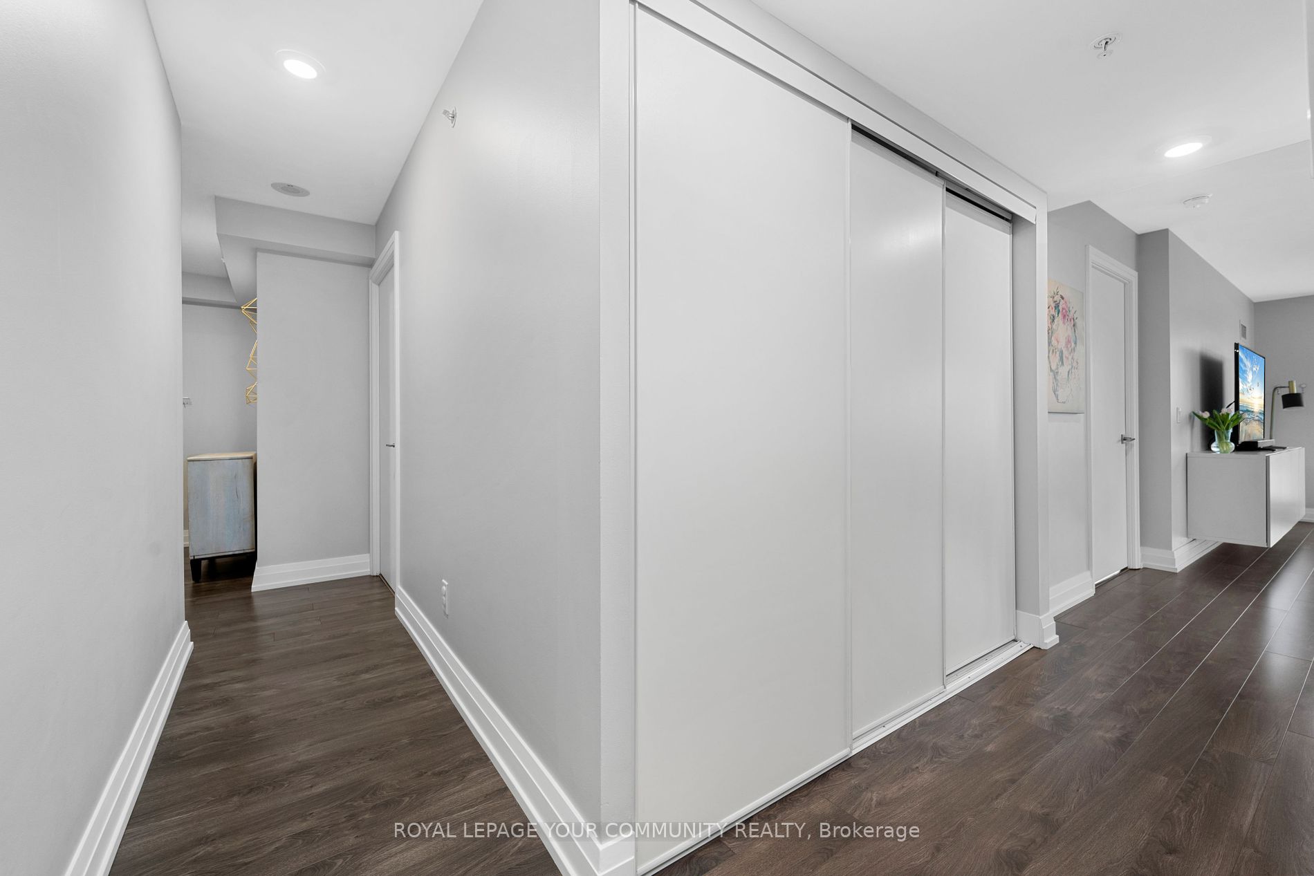 555 Wilson Ave, #1107E