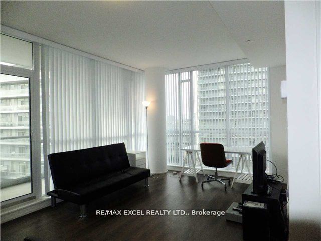 62 Forest Manor Rd, #611