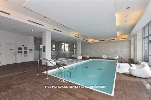 62 Forest Manor Rd, #611