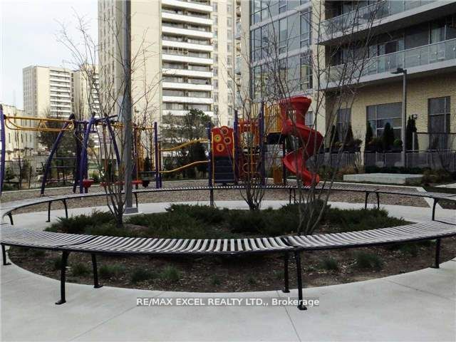 62 Forest Manor Rd, #611