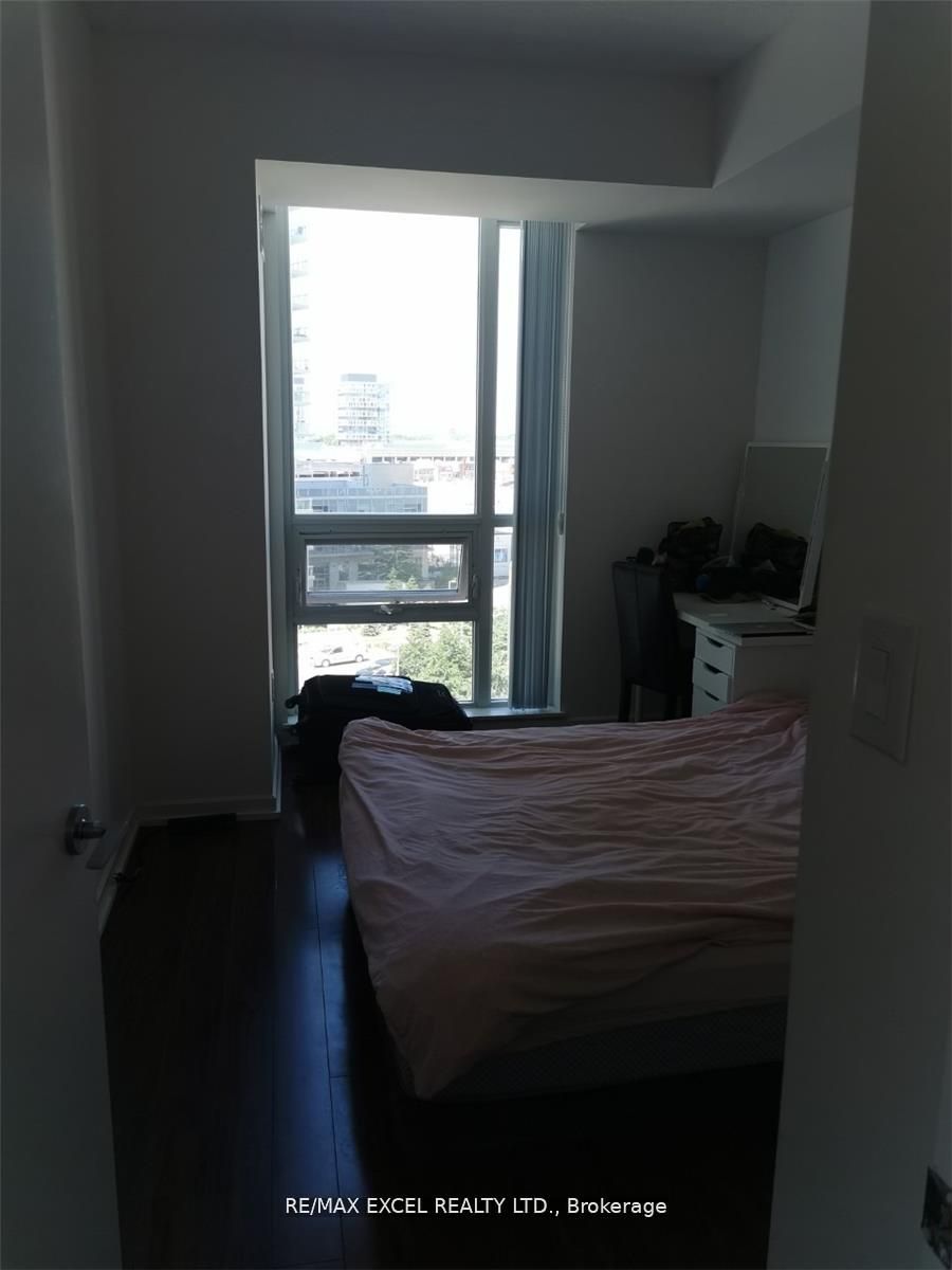 62 Forest Manor Rd, #611