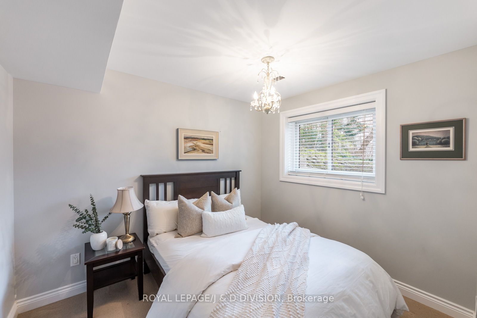 21 Sunnydene Crescent