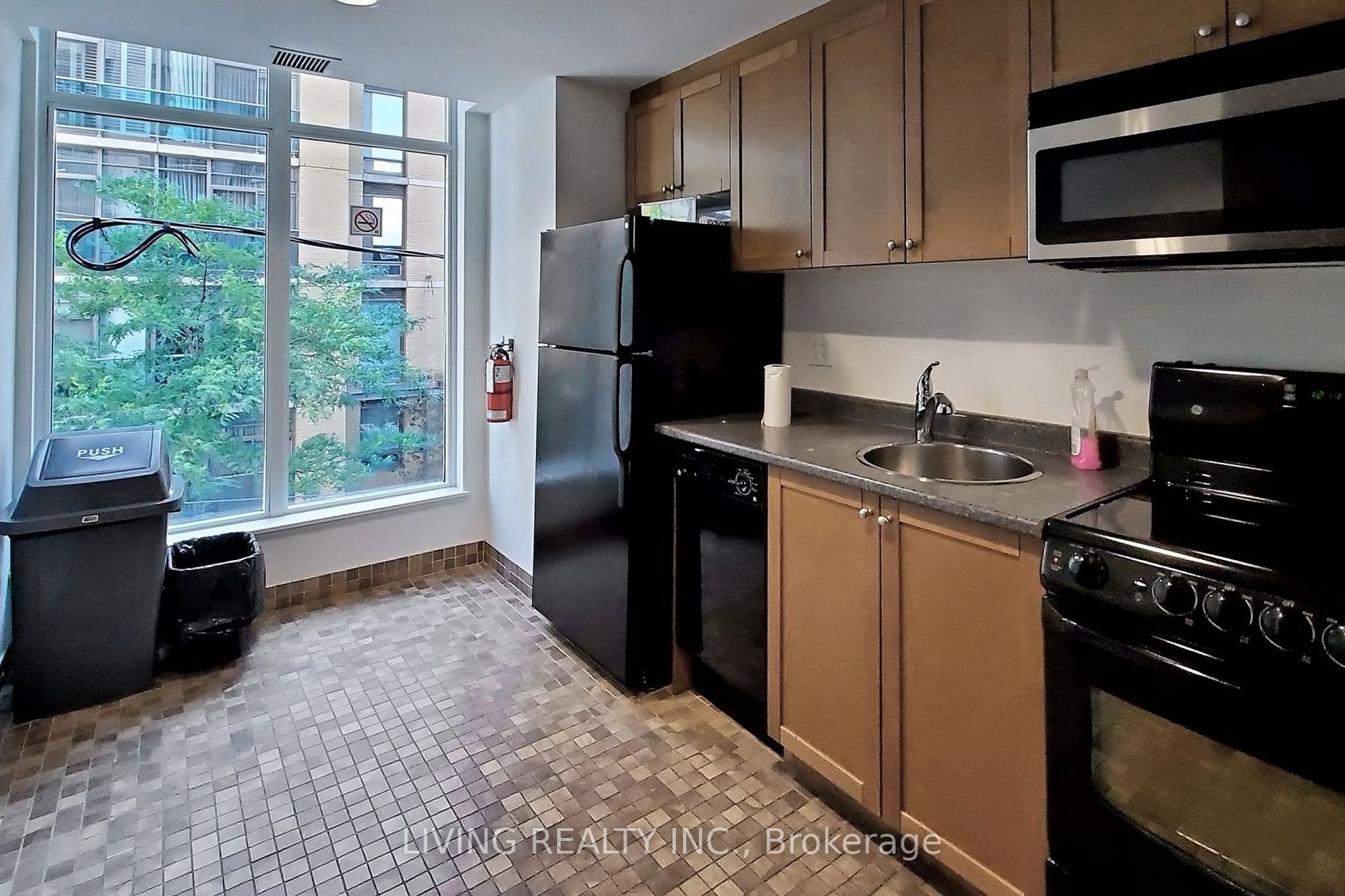 8 Scollard Street, #411