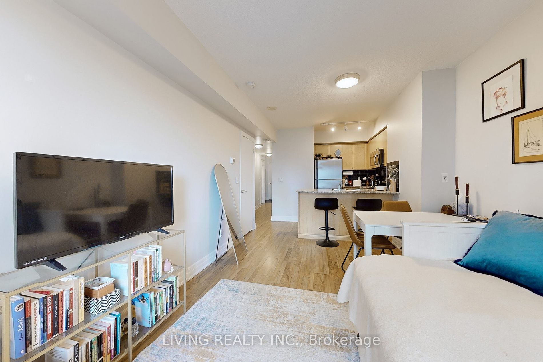 8 Scollard Street, #411