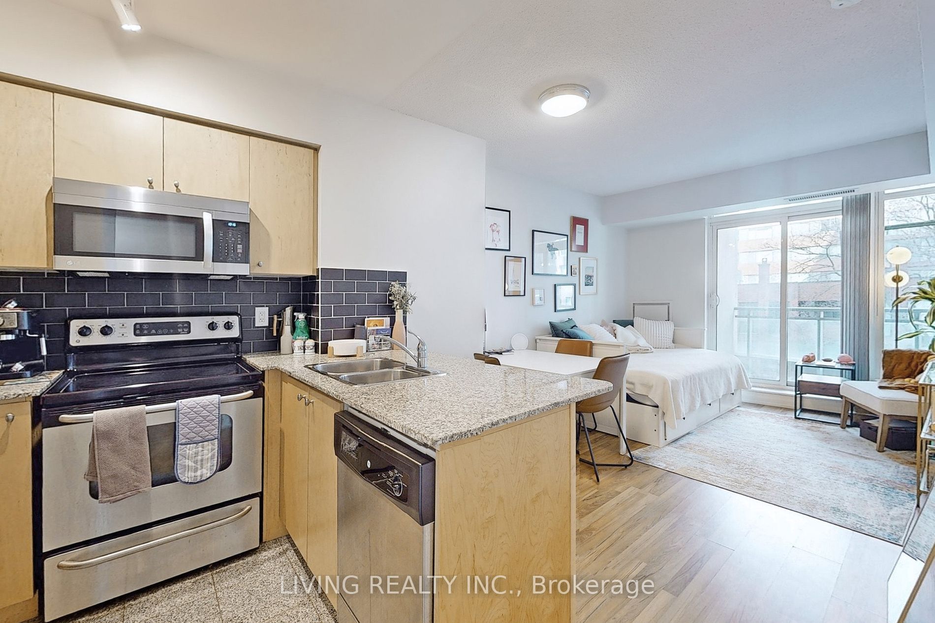 8 Scollard Street, #411