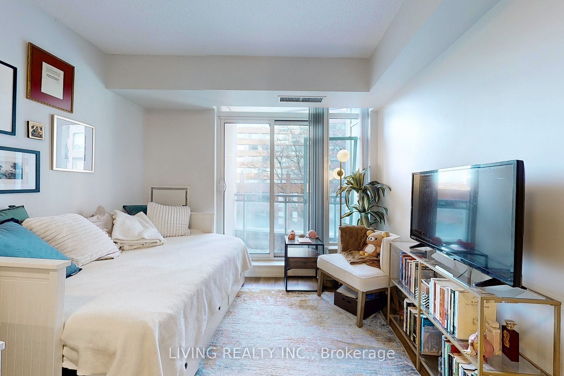 8 Scollard Street, #411