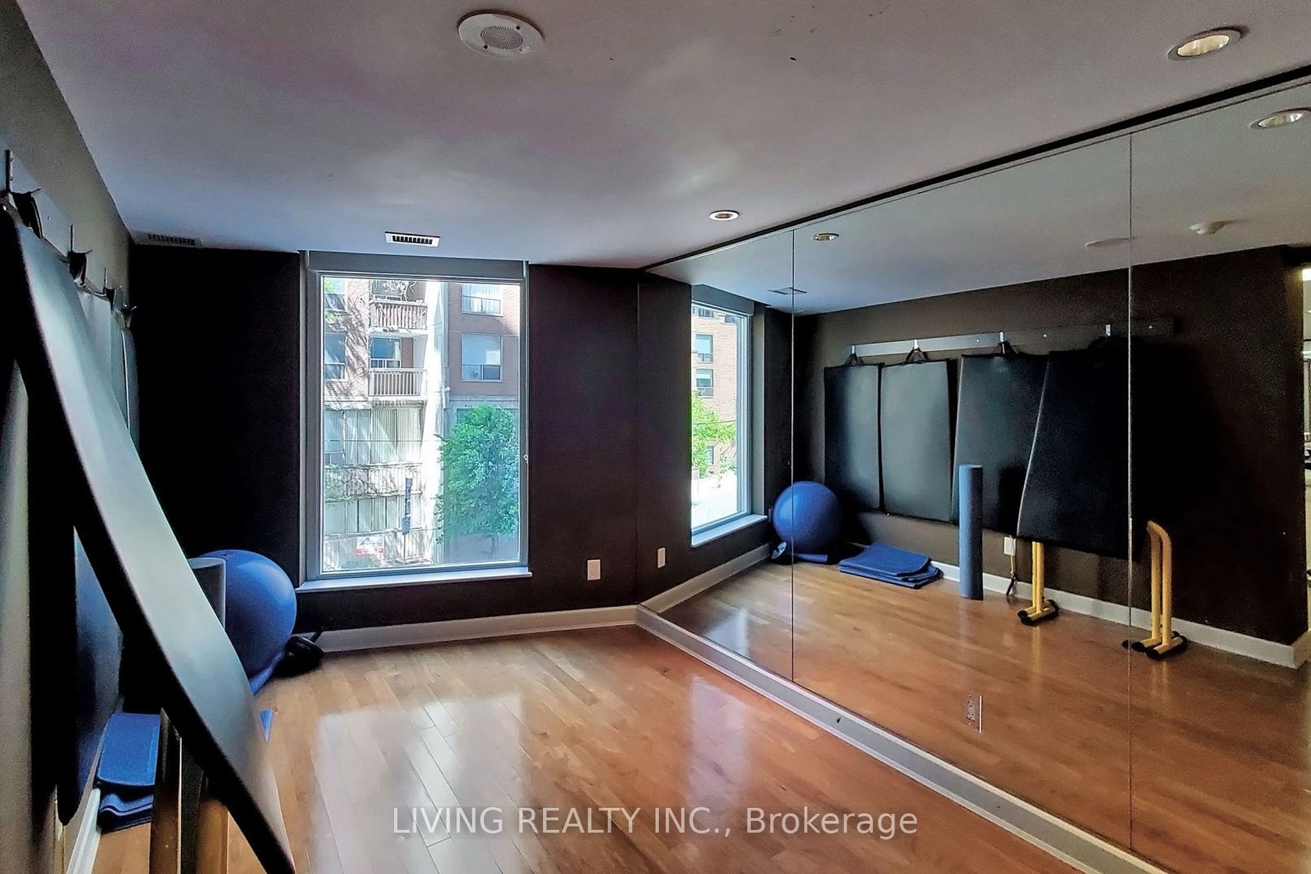 8 Scollard Street, #411