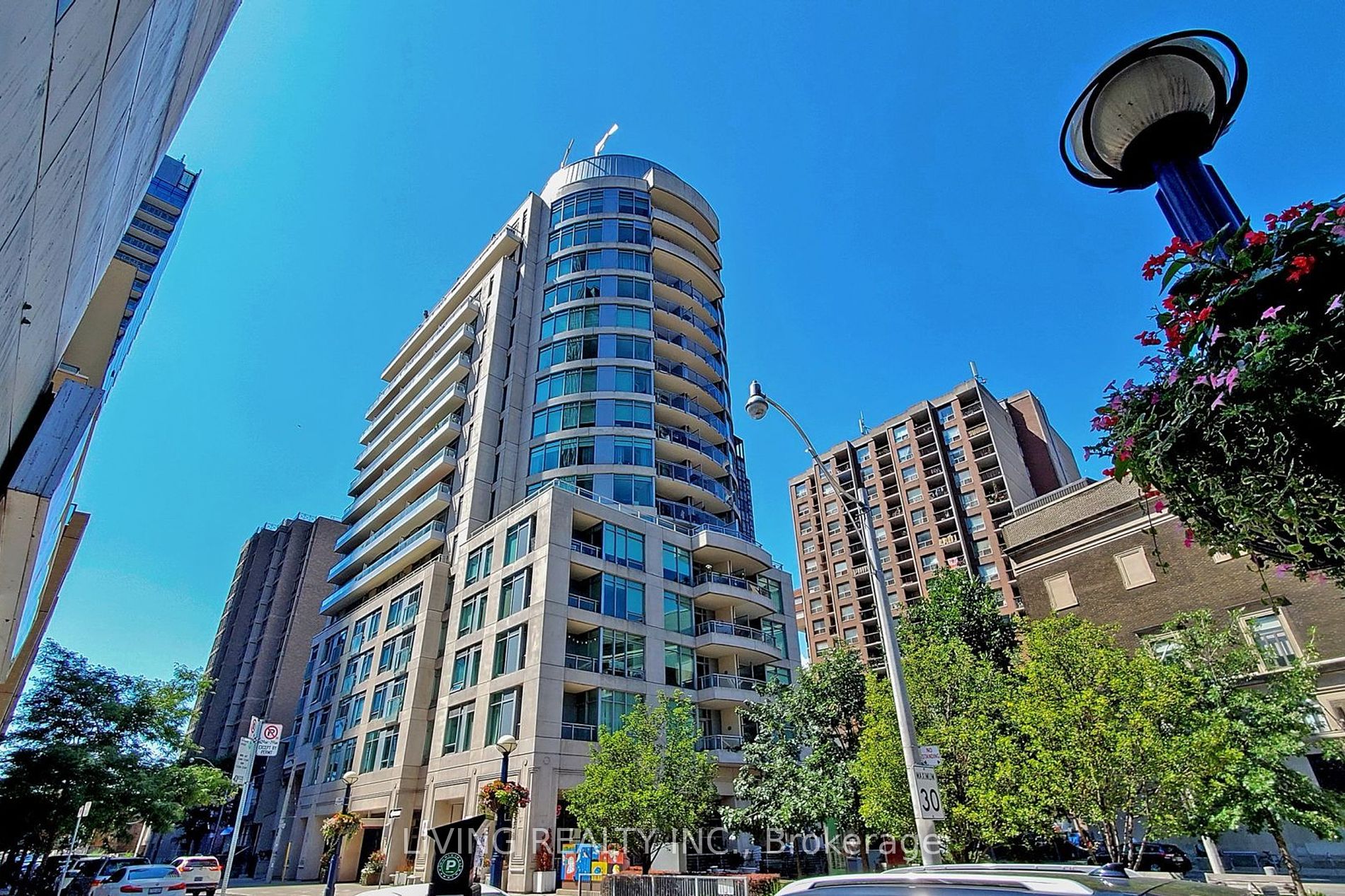 8 Scollard Street, #411