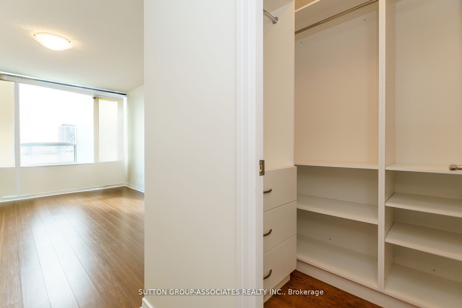 205 The Donway W, #506