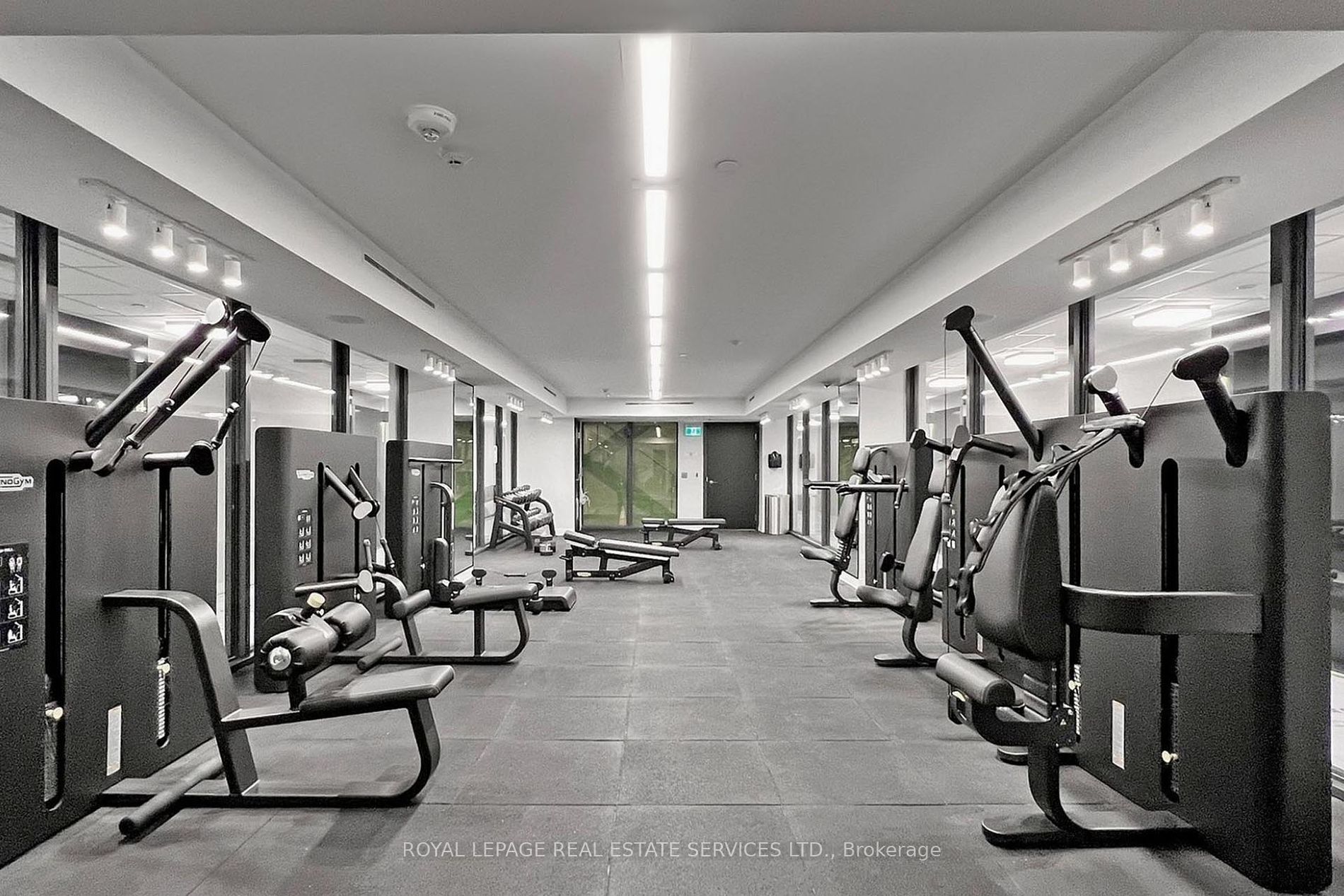 158 Front St E, #1812