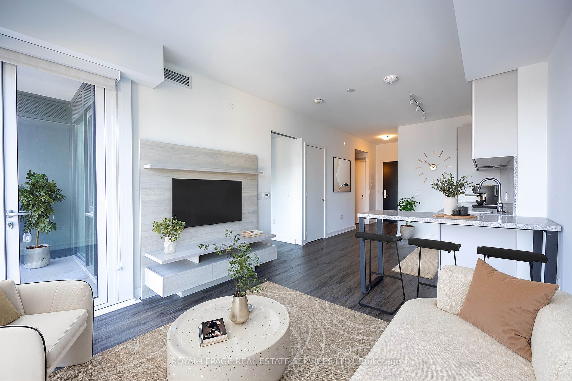 158 Front St E, #1812