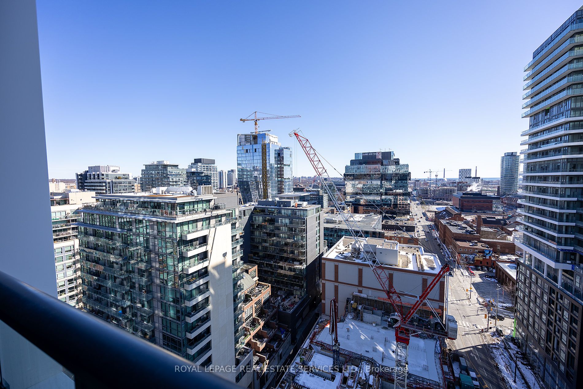 158 Front St E, #1812
