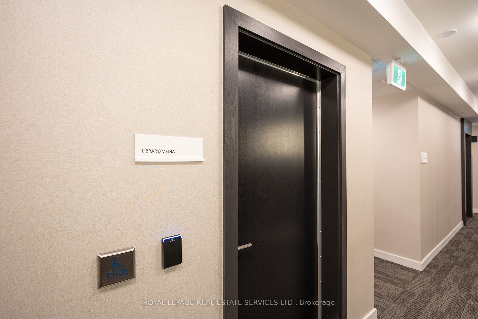 158 Front St E, #1812