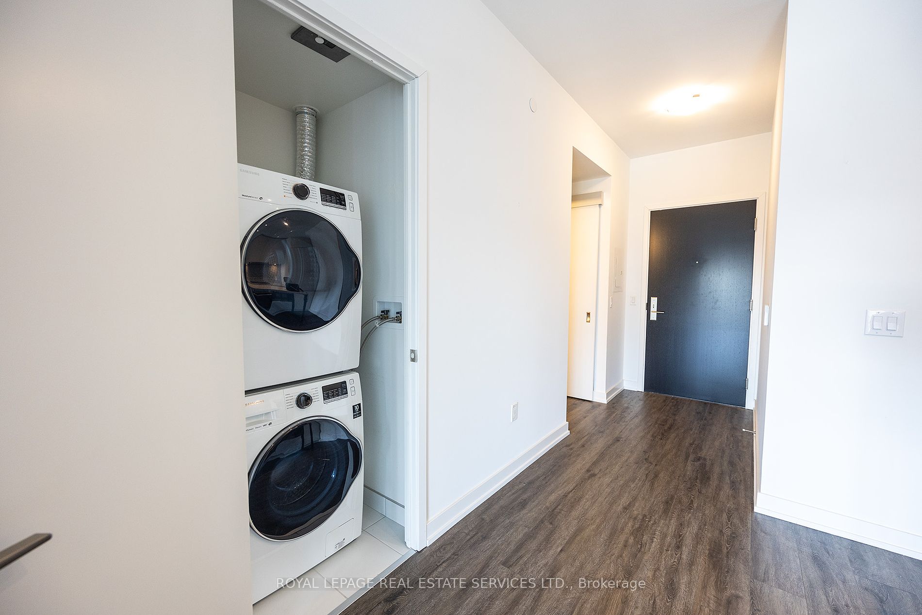 158 Front St E, #1812