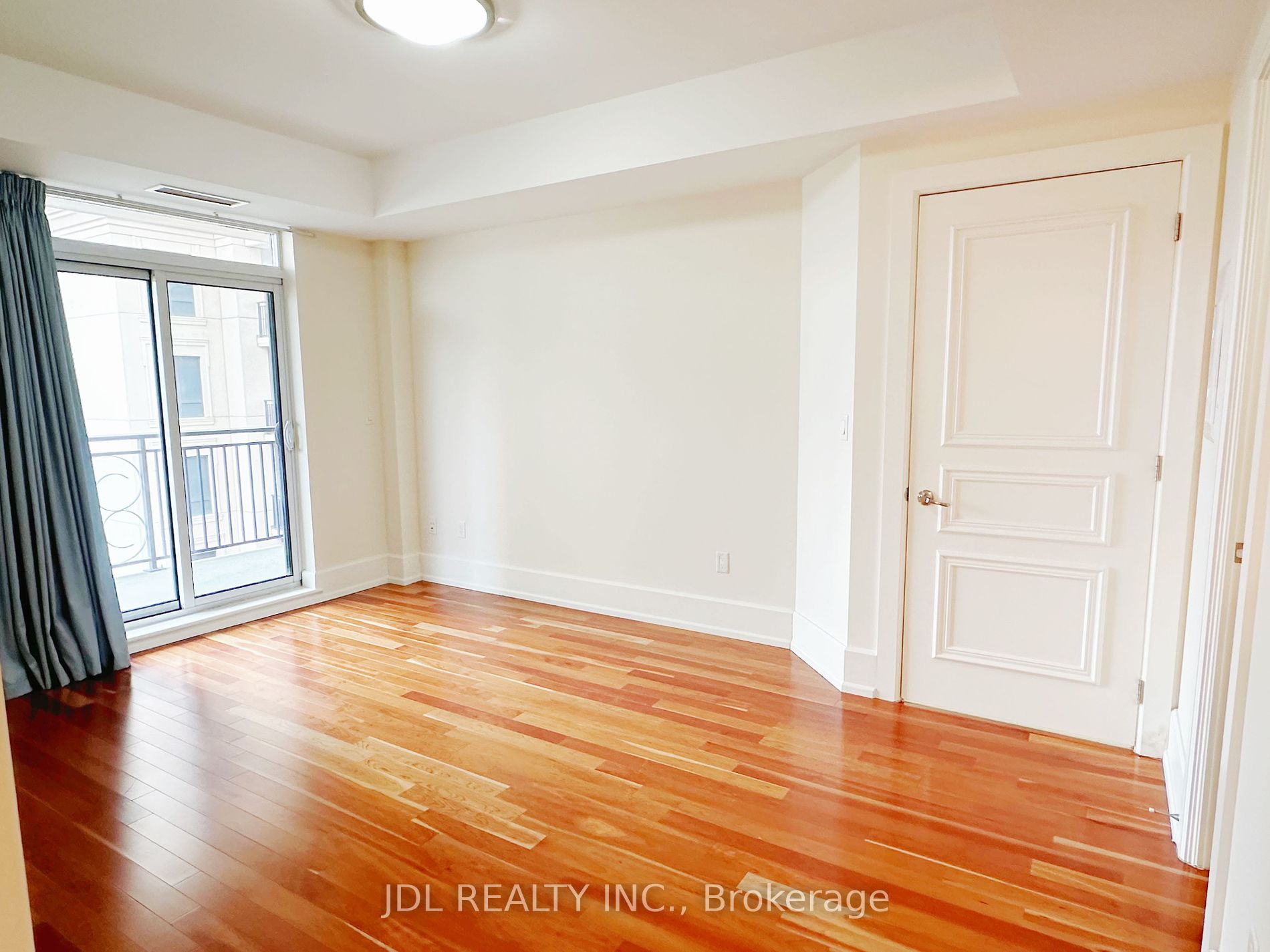 660 Sheppard Avenue E, #602B