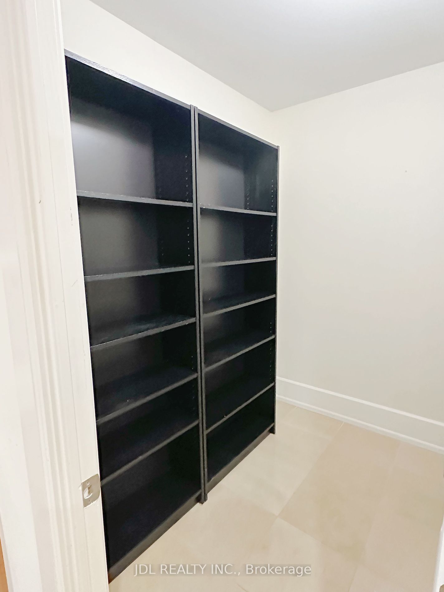 660 Sheppard Avenue E, #602B