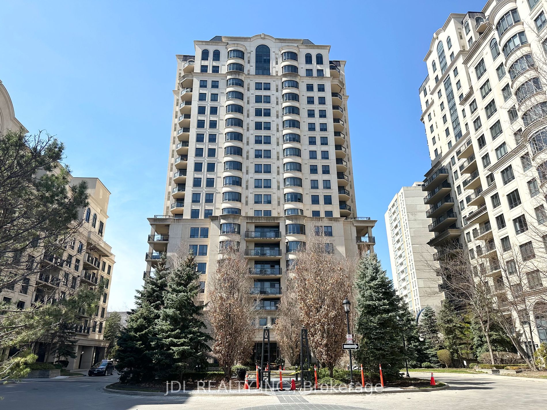 660 Sheppard Avenue E, #602B