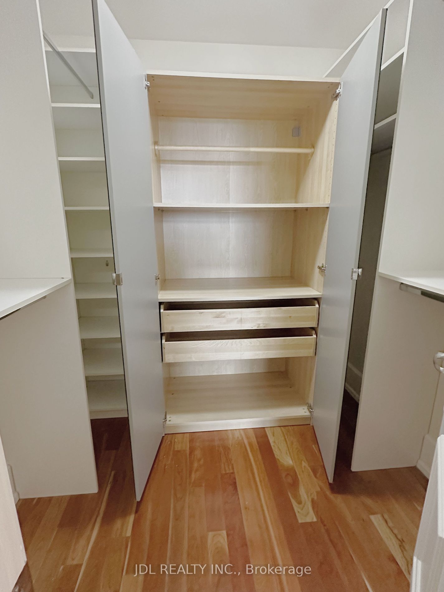 660 Sheppard Avenue E, #602B