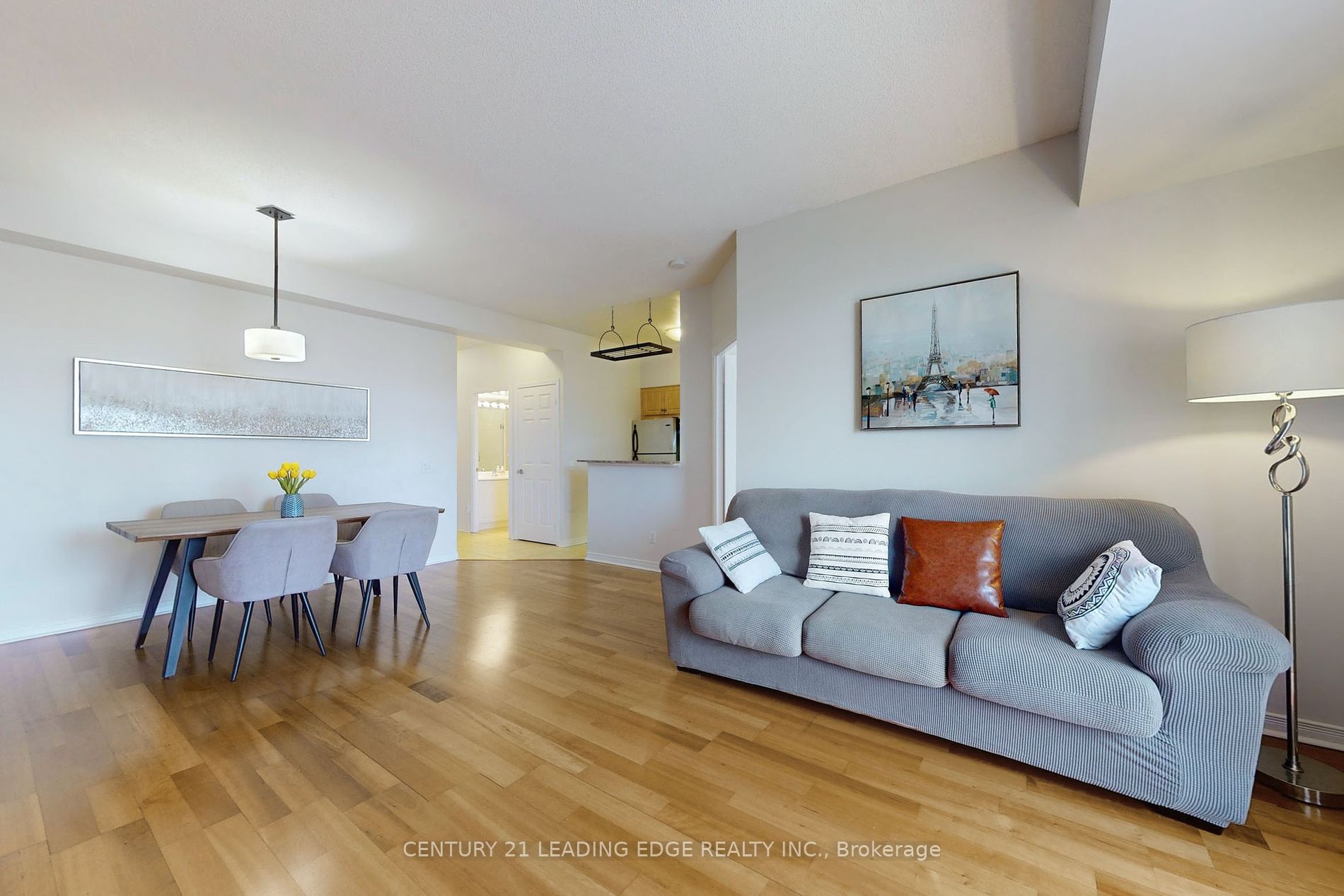 485 Rosewell Avenue, #212