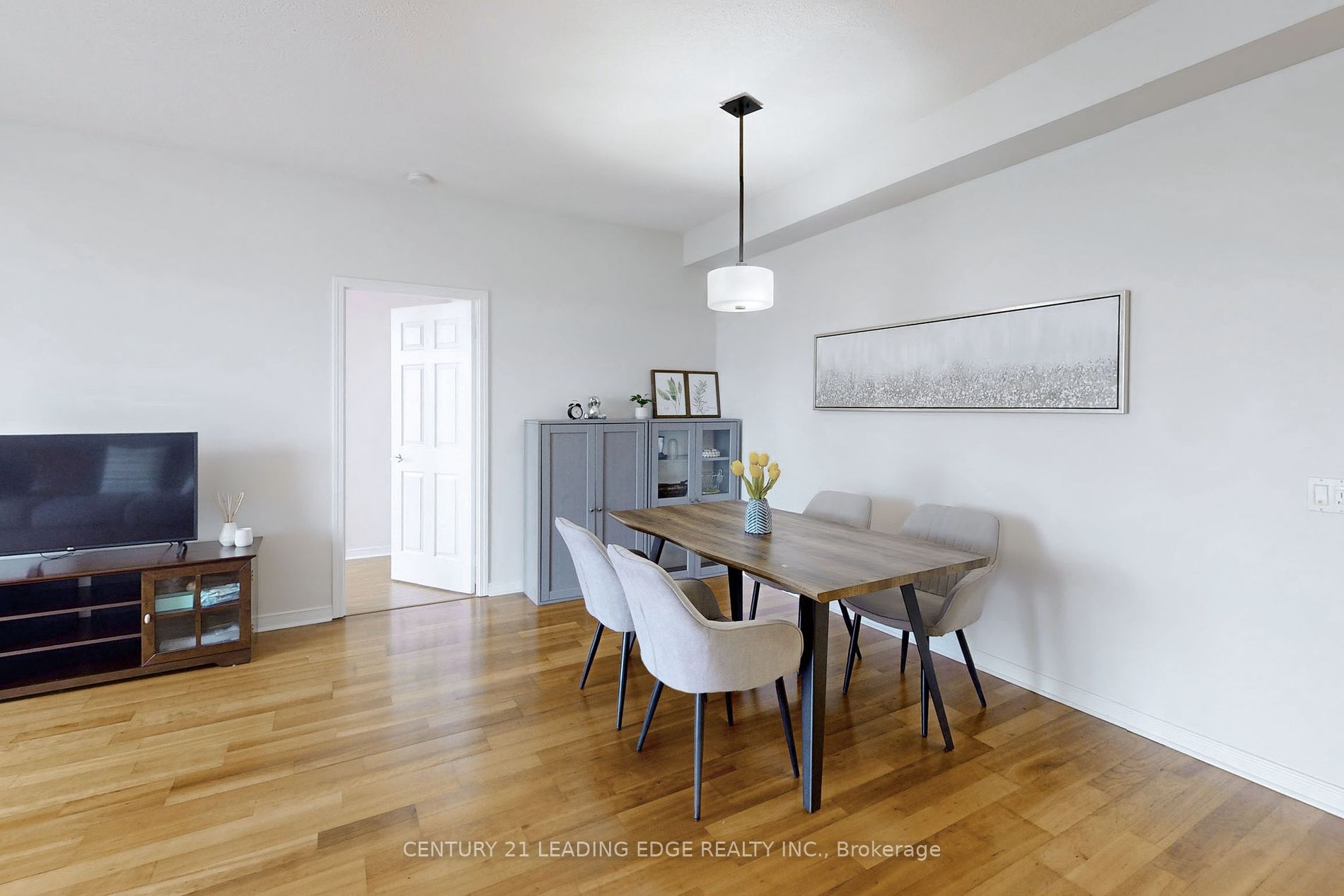 485 Rosewell Avenue, #212