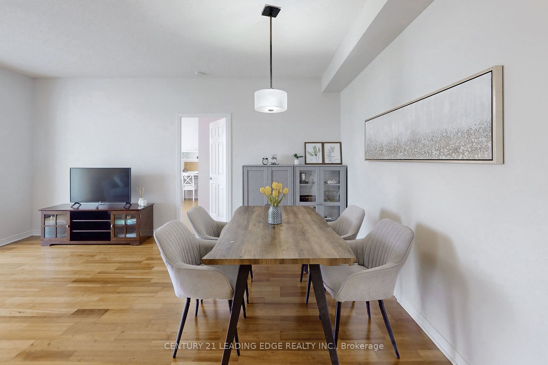 485 Rosewell Avenue, #212
