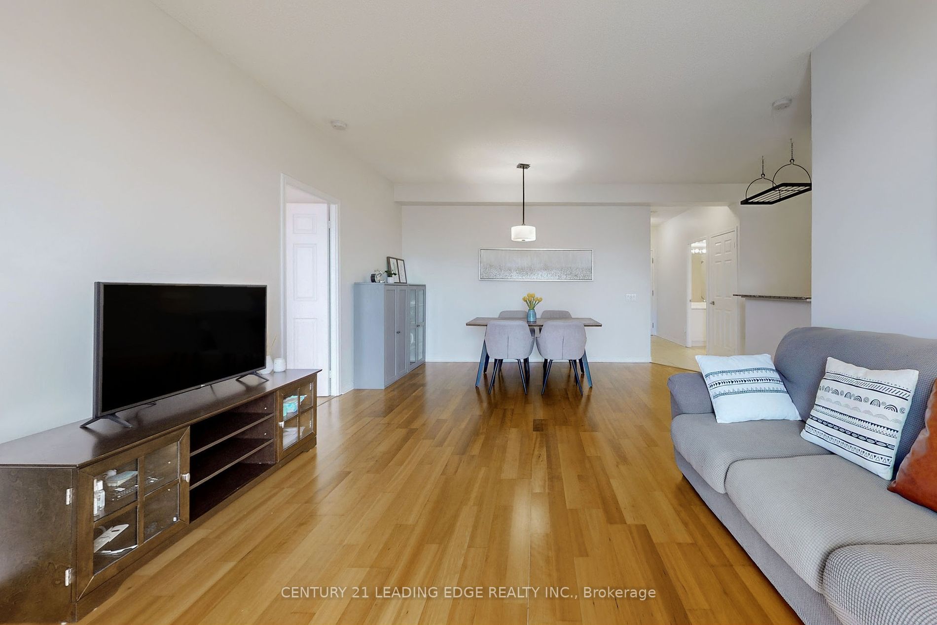 485 Rosewell Avenue, #212