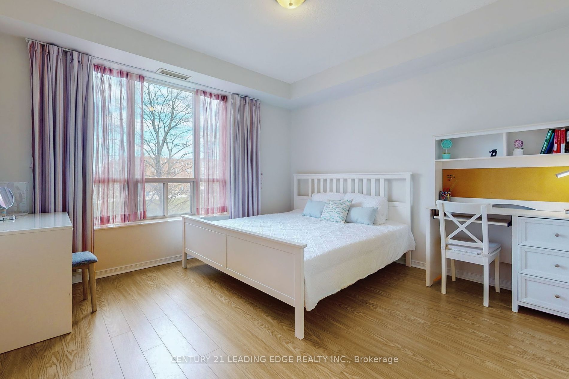 485 Rosewell Avenue, #212