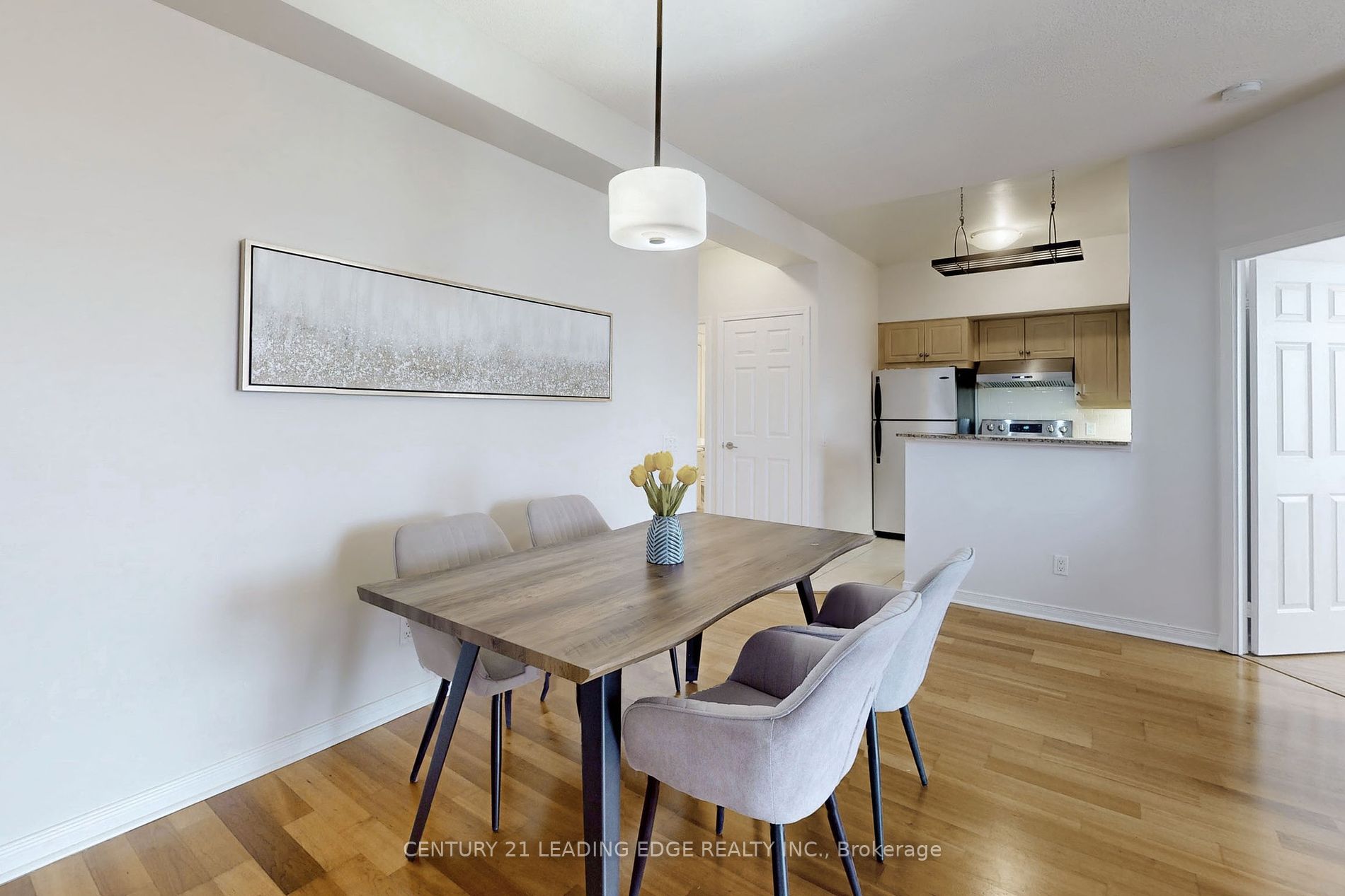 485 Rosewell Avenue, #212