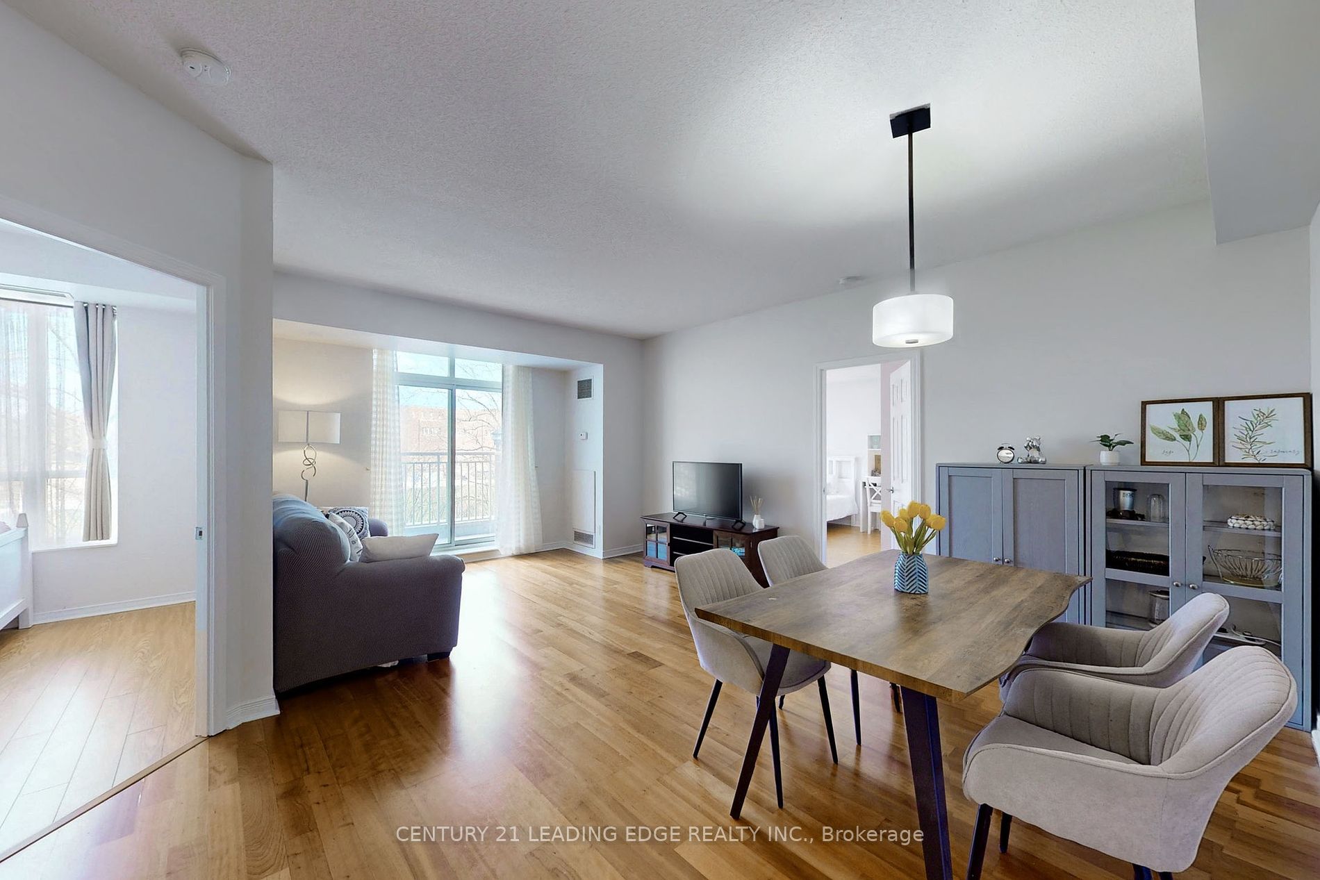 485 Rosewell Avenue, #212