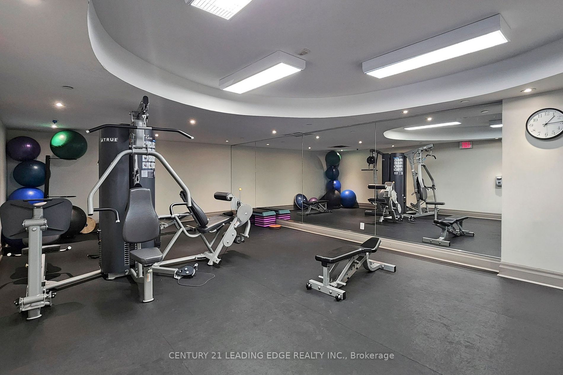 485 Rosewell Avenue, #212
