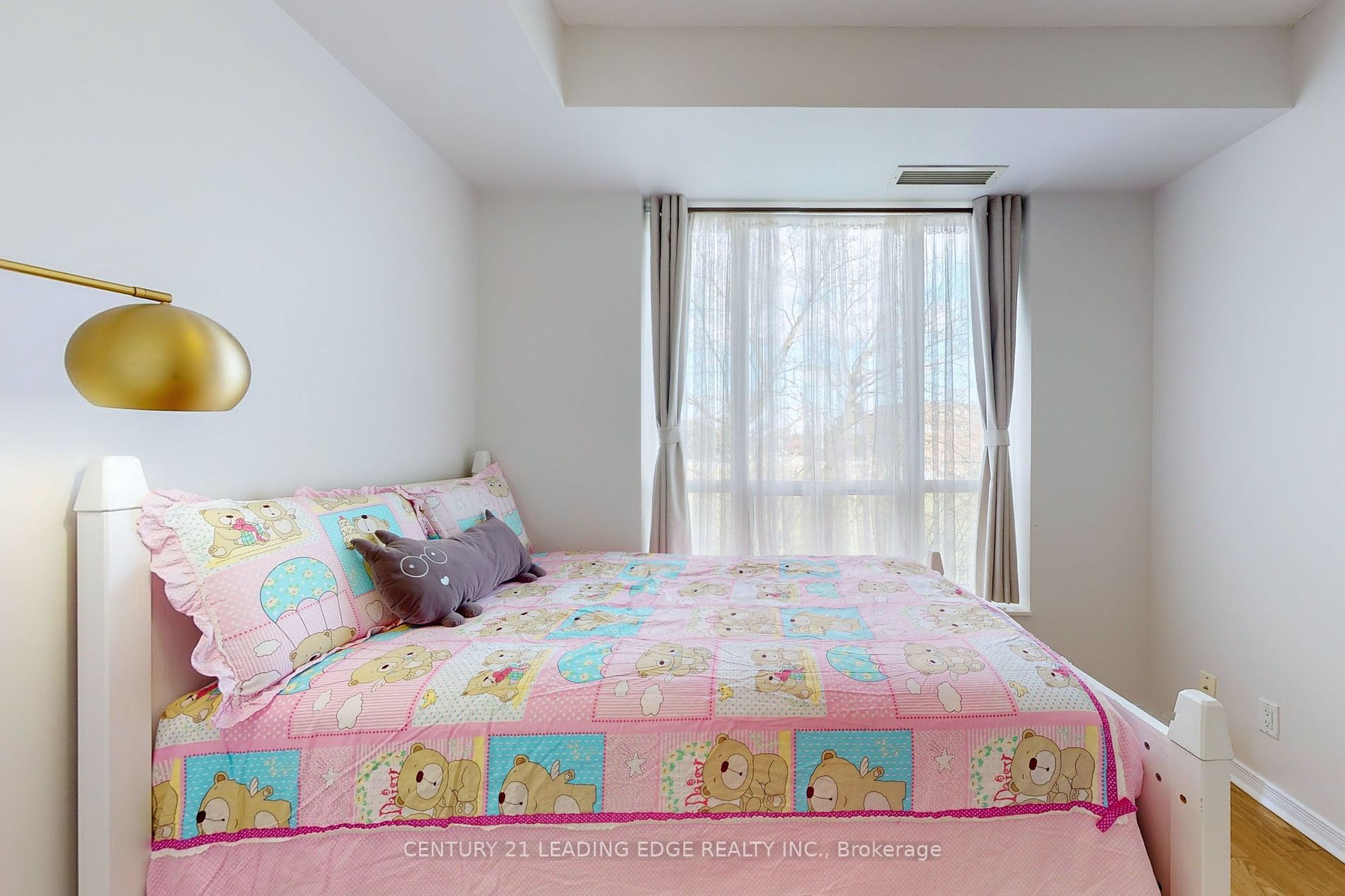 485 Rosewell Avenue, #212