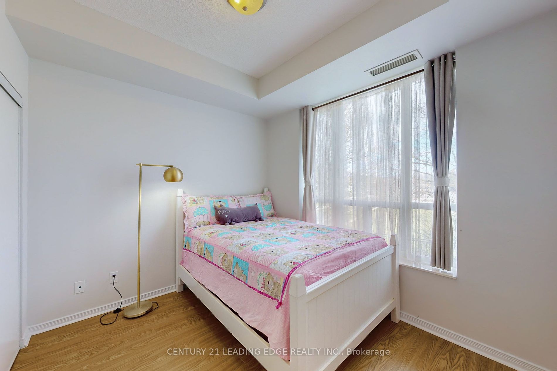 485 Rosewell Avenue, #212