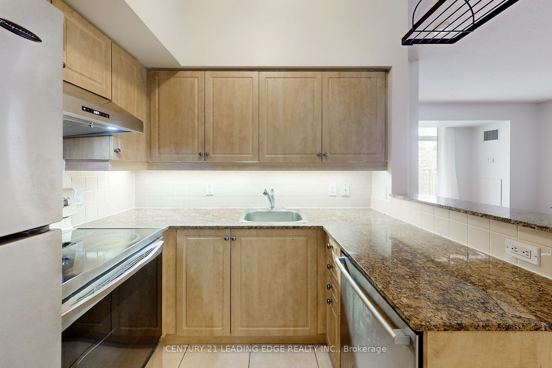 485 Rosewell Avenue, #212