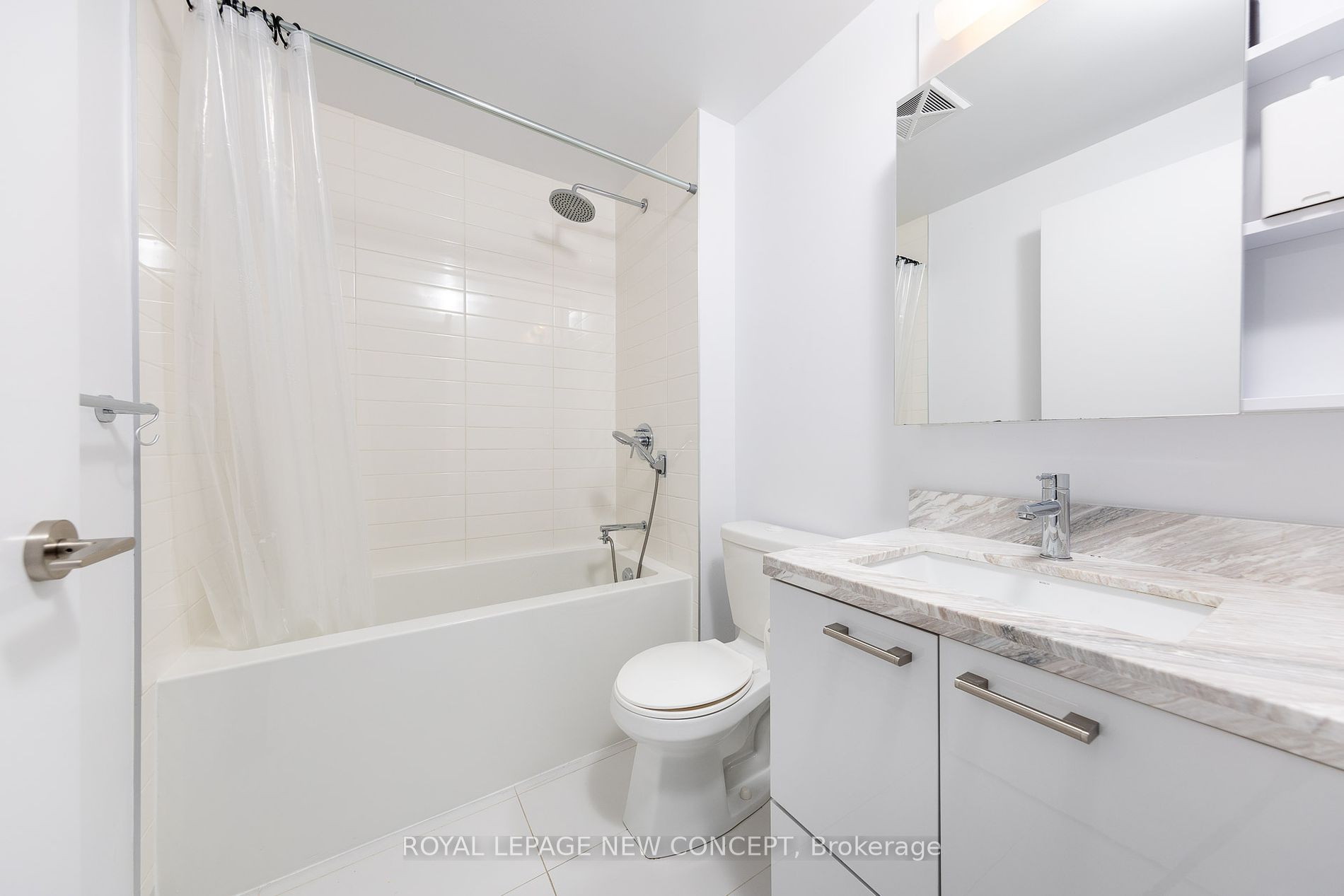 2221 Yonge Street, #1408