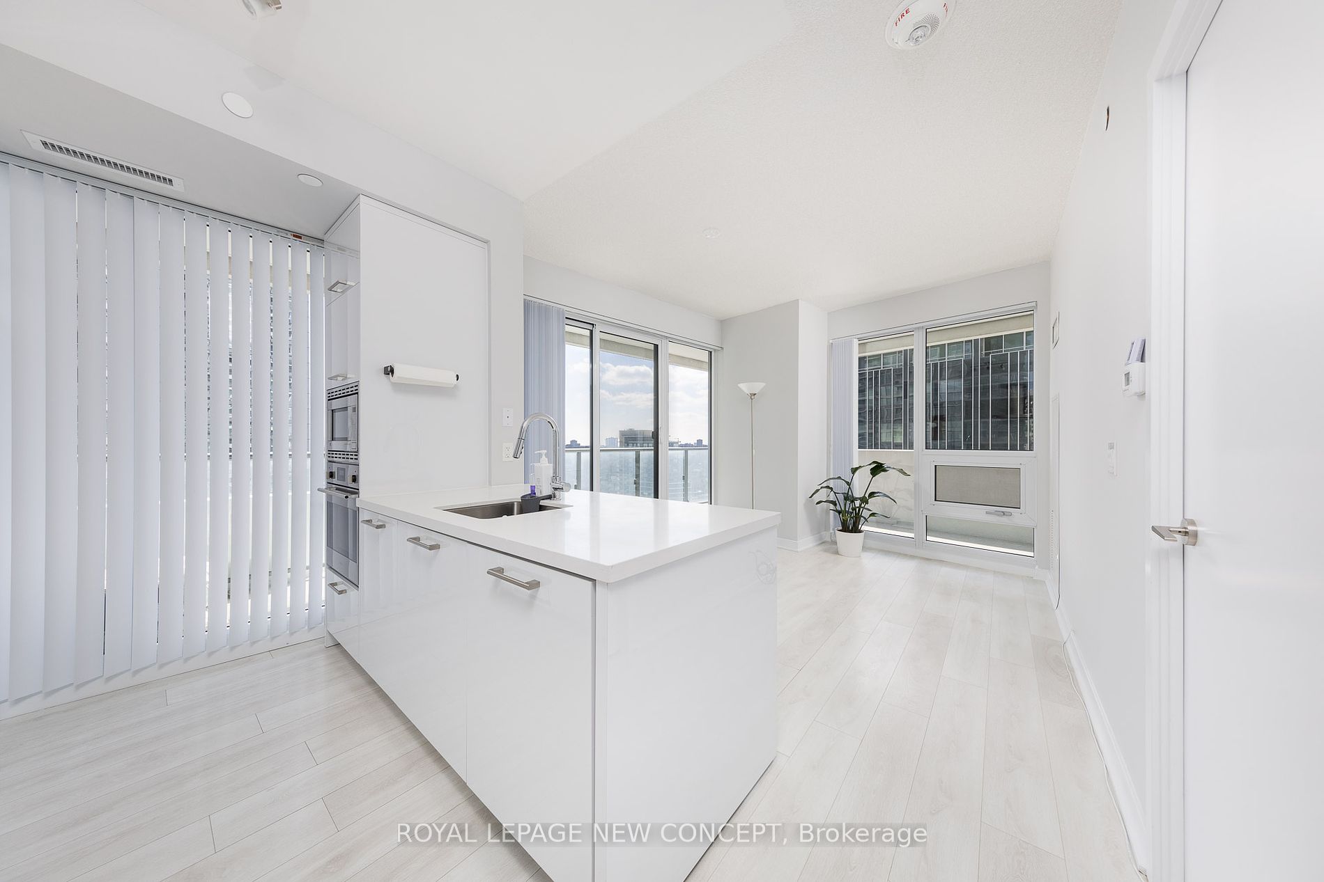 2221 Yonge Street, #1408