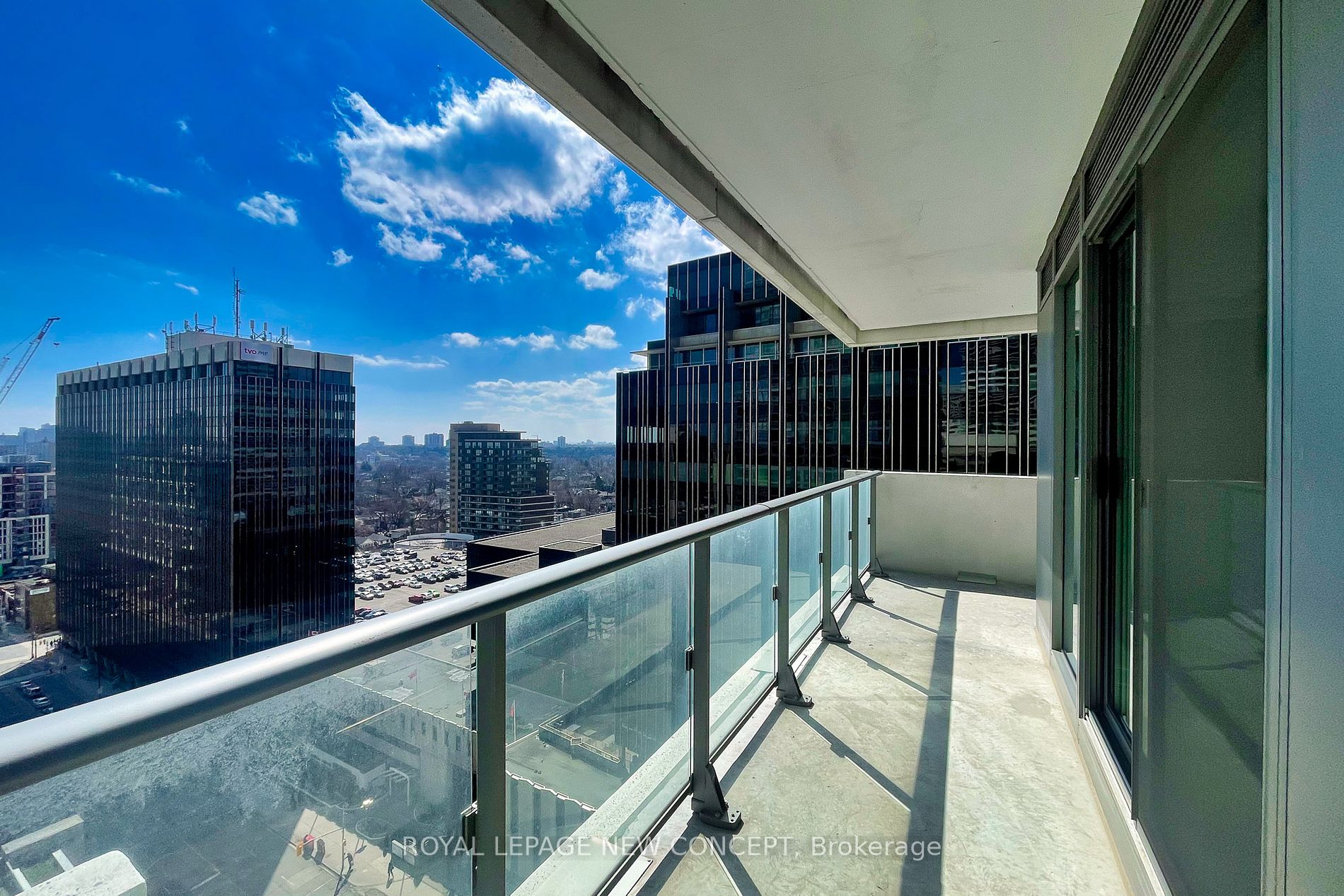 2221 Yonge Street, #1408