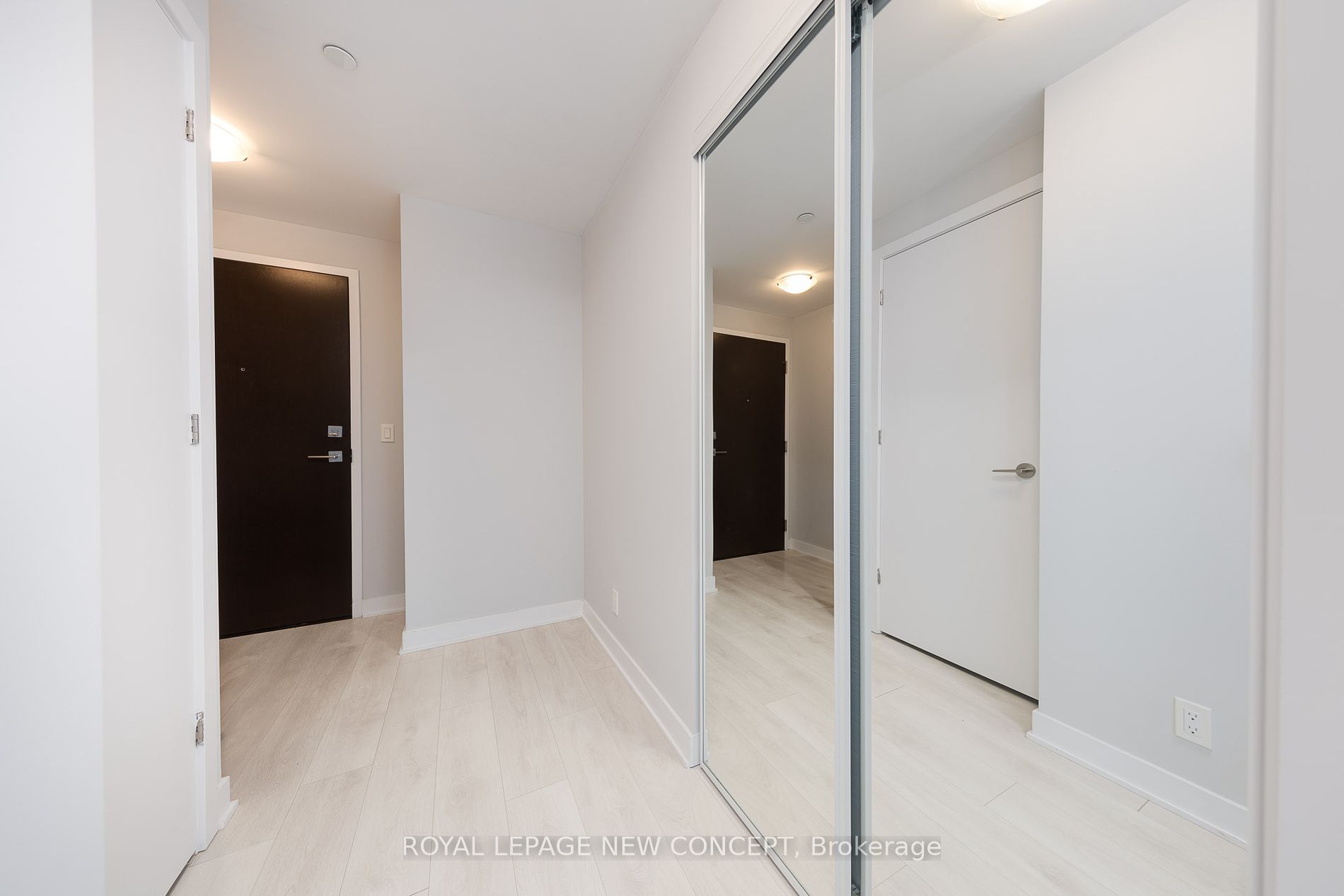 2221 Yonge Street, #1408