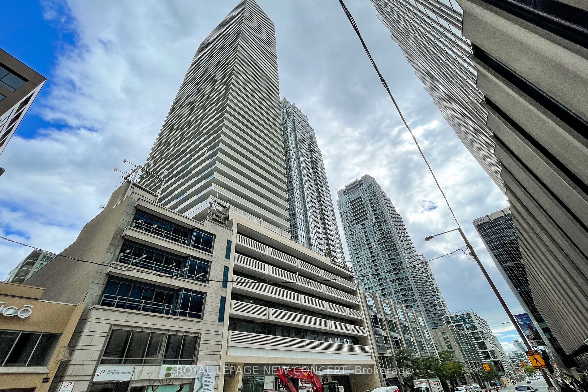 2221 Yonge Street, #1408