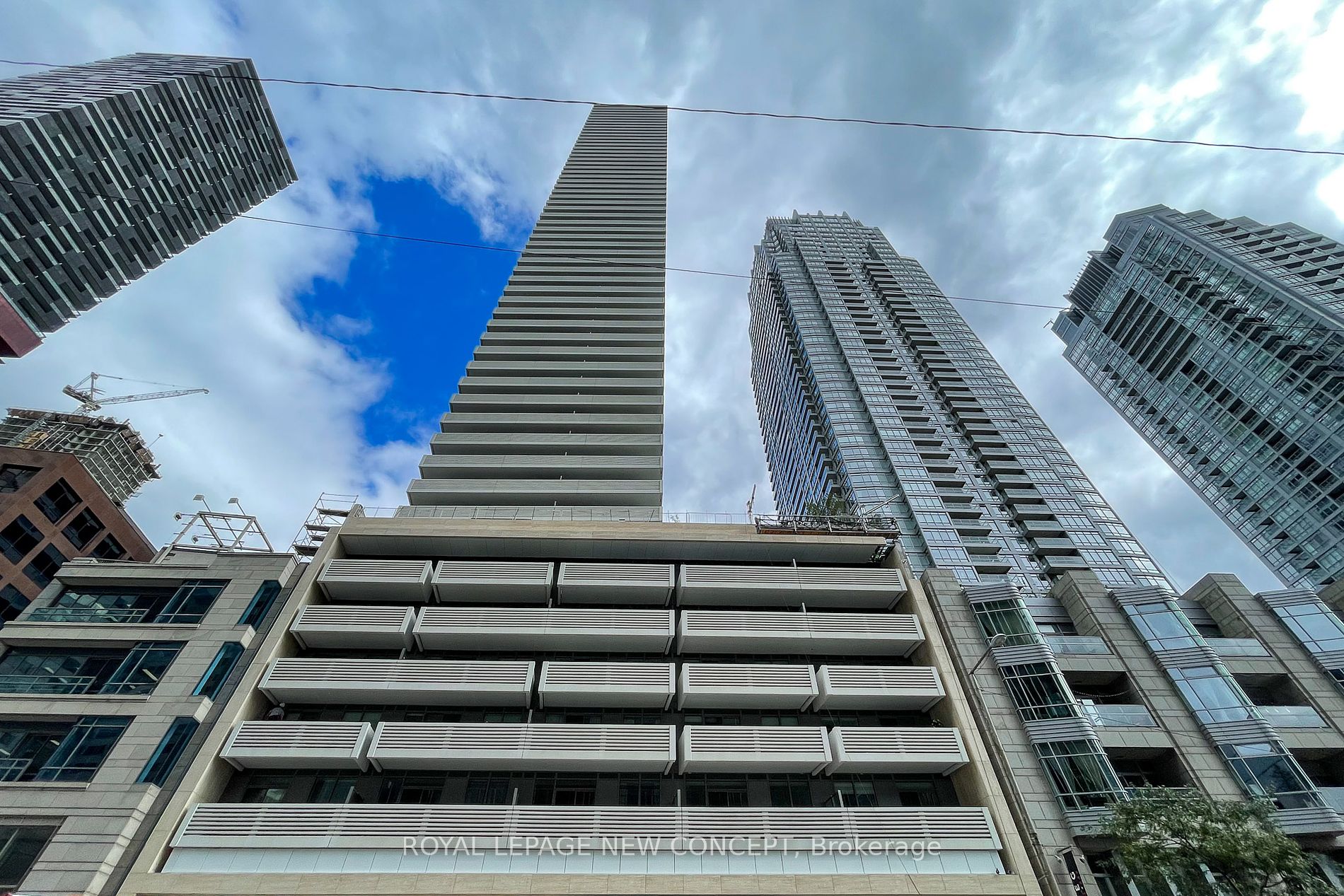 2221 Yonge Street, #1408