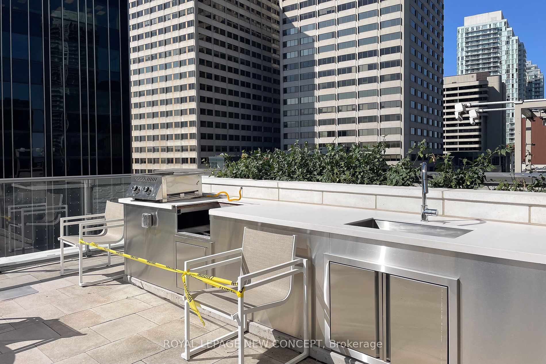 2221 Yonge Street, #1408