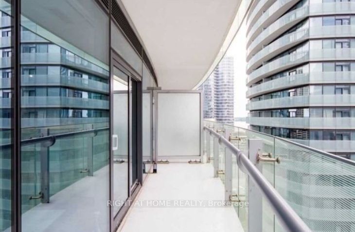 14 York Street #708