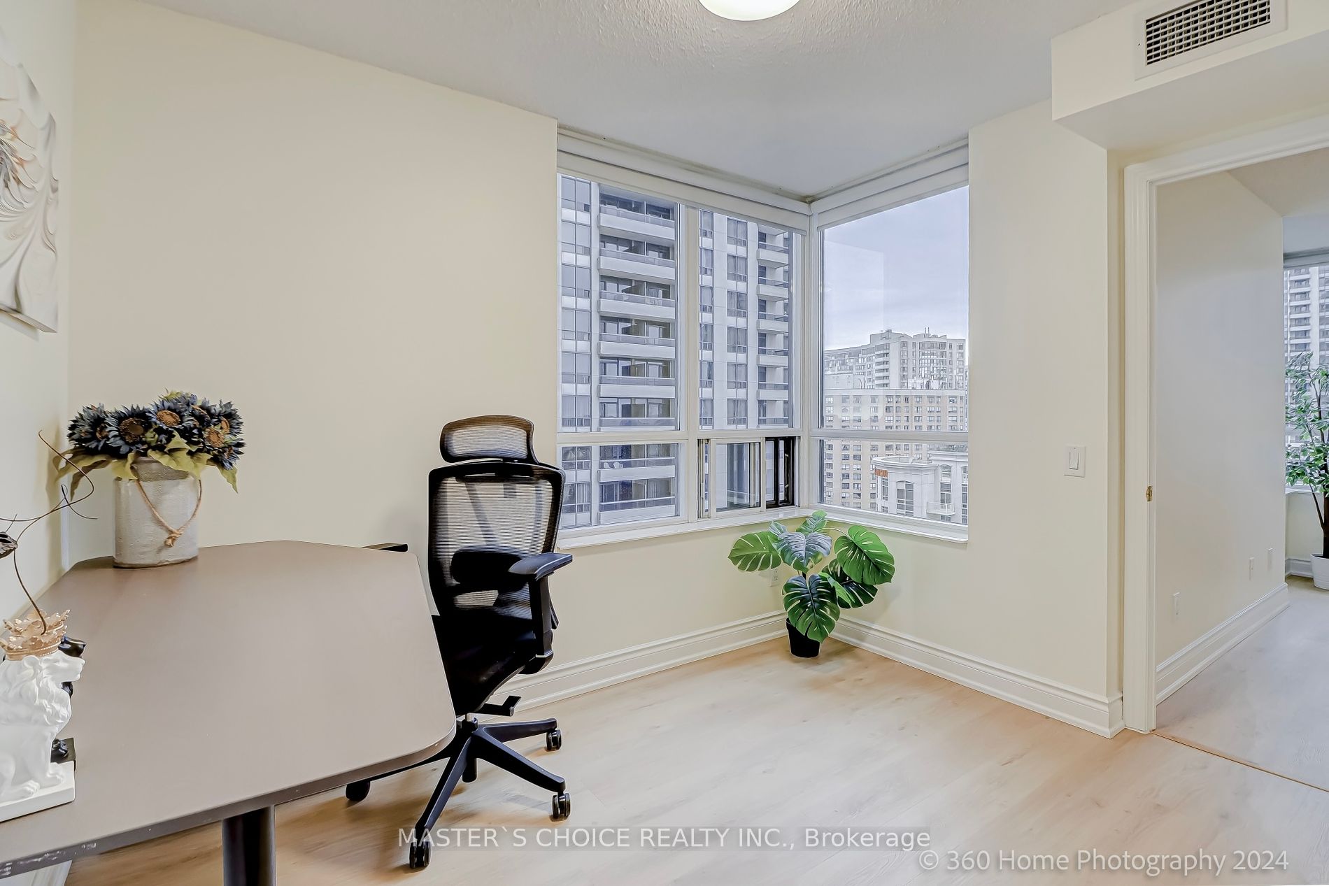 15 Northtown Way, #1228