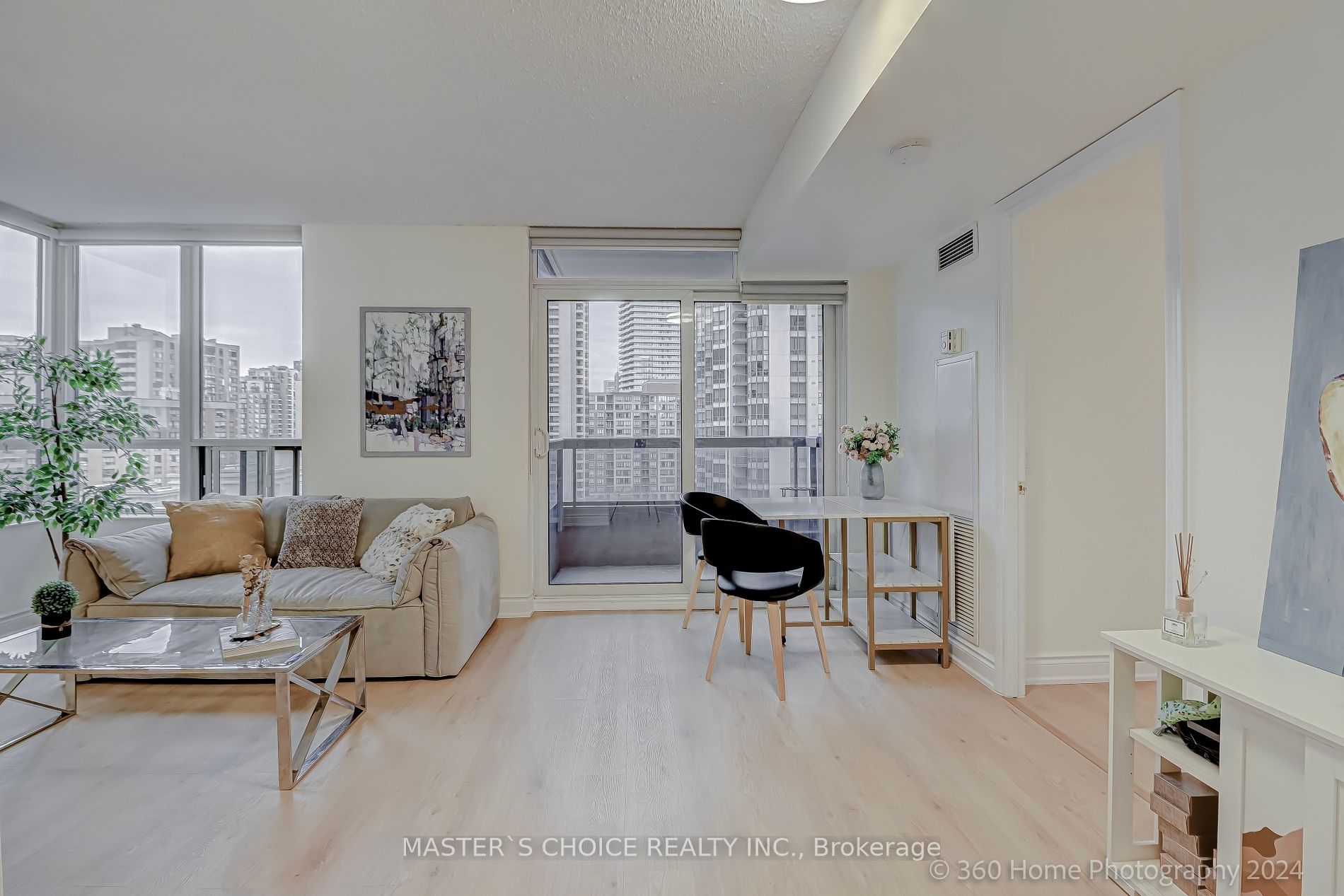 15 Northtown Way, #1228