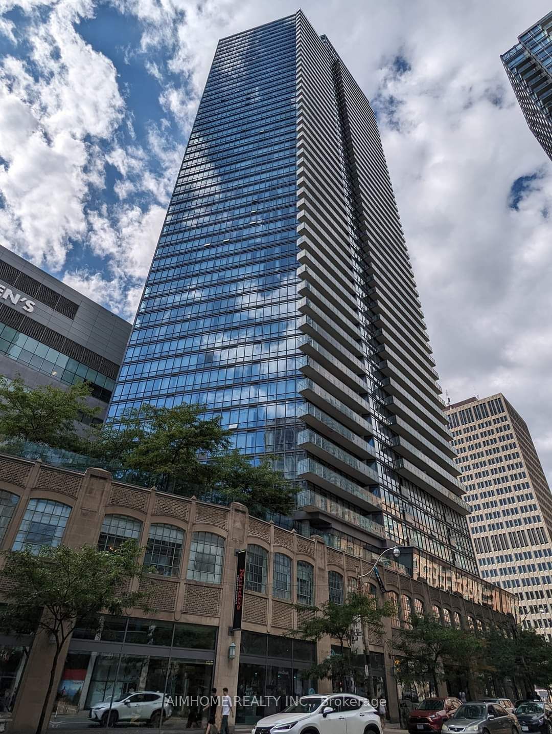 832 Bay Street #2001