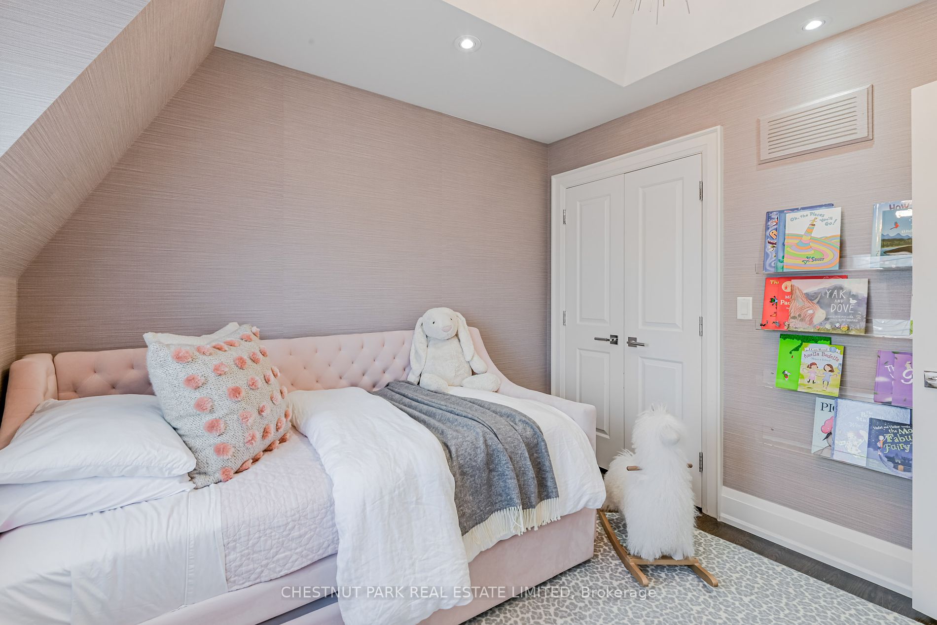 107 Castlewood Road