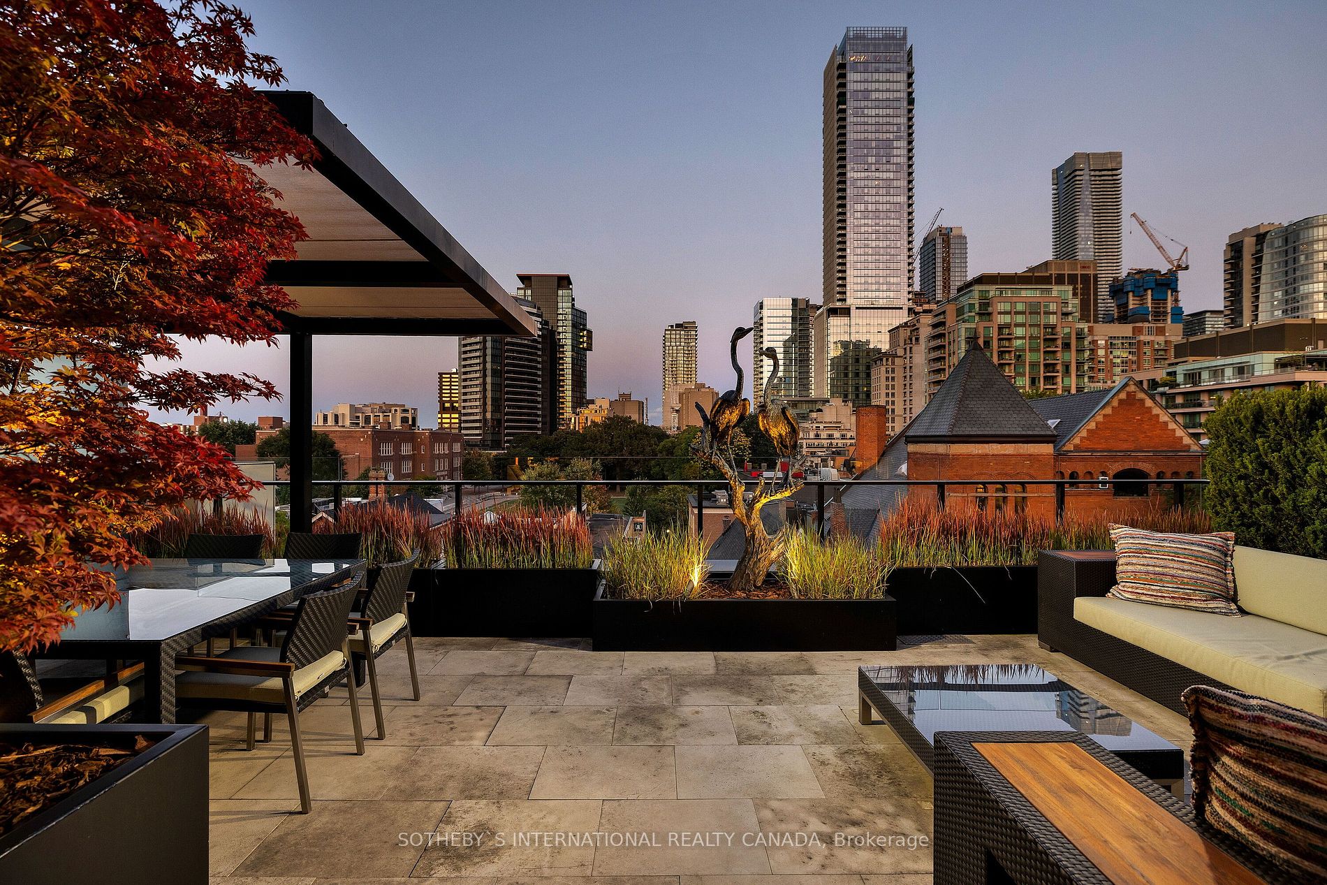 36 Hazelton Ave, #5B