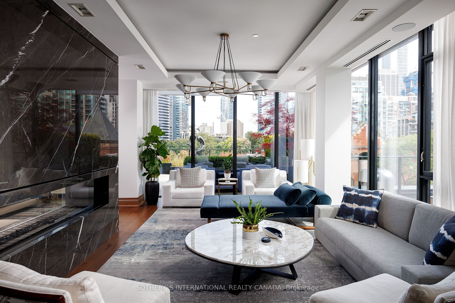 36 Hazelton Ave, #5B