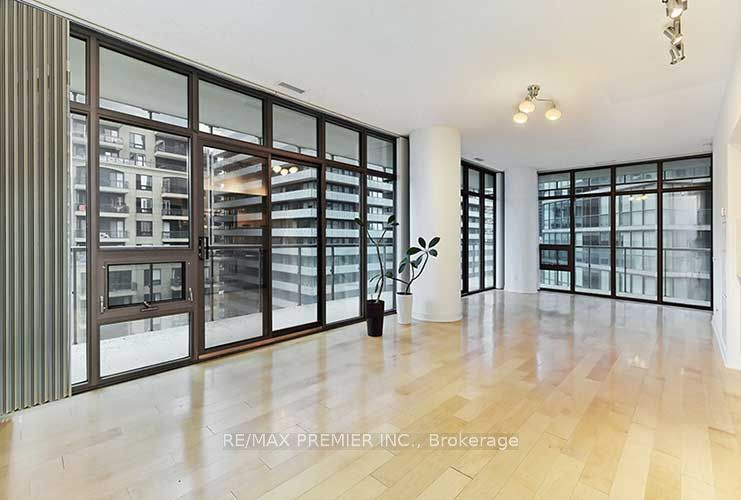 33 Charles Street E, #911
