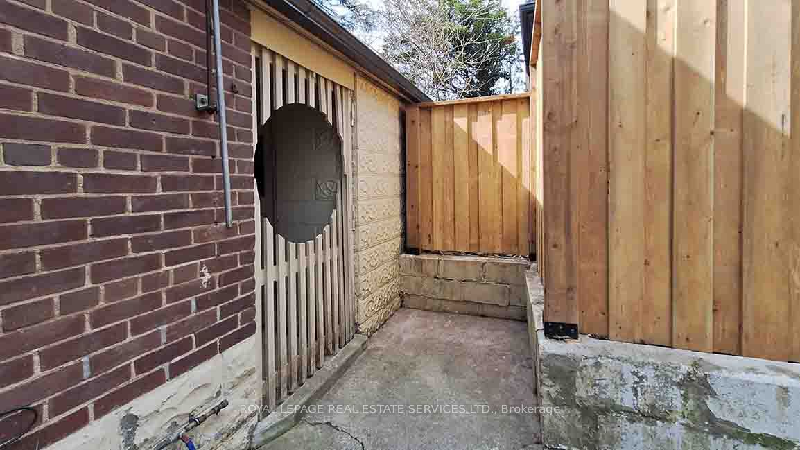 168 Chaplin Crescent