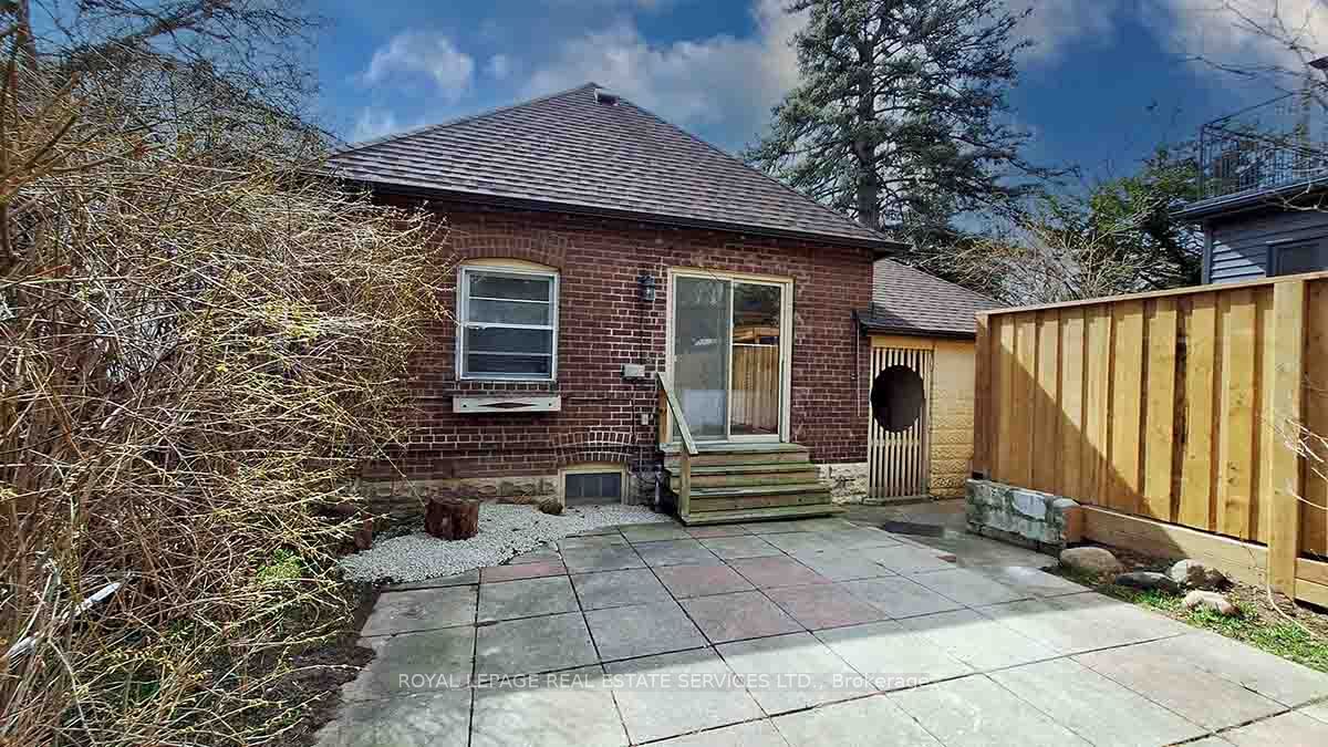 168 Chaplin Crescent